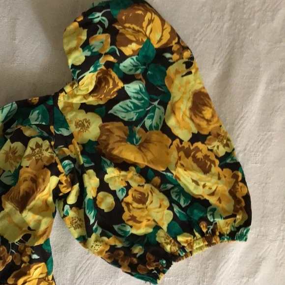 Lauren Ashley x urban outfitters floral cropped blouse - Picture 2 of 5